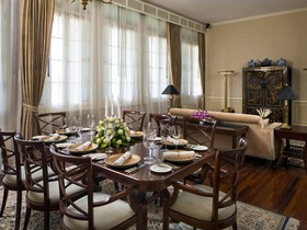 Raffles Le Royal