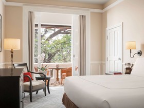 Raffles Le Royal