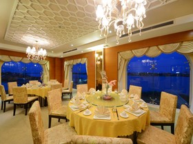 Herman International Hotel