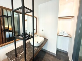 Royal Palace Suites Hotel by Caerus