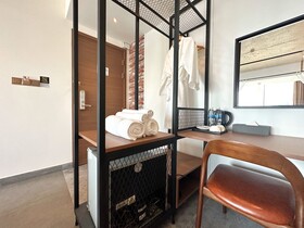 Royal Palace Suites Hotel by Caerus