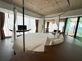 Royal Palace Suites Hotel by Caerus