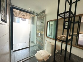 Royal Palace Suites Hotel by Caerus