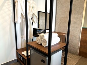 Royal Palace Suites Hotel by Caerus