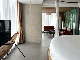 Royal Palace Suites Hotel by Caerus