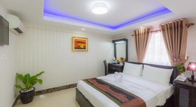 Seventh Heaven Hotel & High Bar