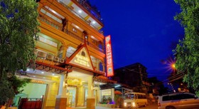 Seventh Heaven Hotel & High Bar