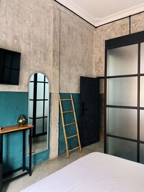 Sundays Cafe & Hotel