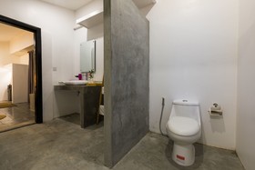 Ashia Hotel & Lounge