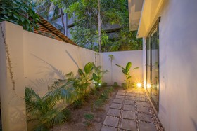 Ashia Hotel & Lounge