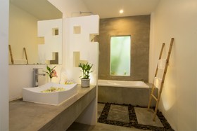Ashia Hotel & Lounge
