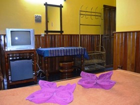 Big Lyna Villa