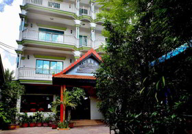Damnak Riverside Villa Siem Reap