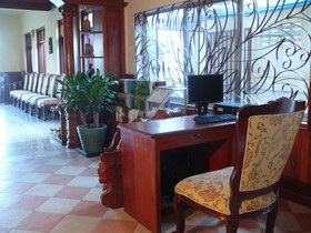 Han Kong Hotel & Restaurant