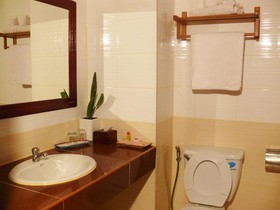 Han Kong Hotel & Restaurant