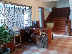 Han Kong Hotel & Restaurant