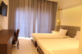 Hengly Mohasambath Hotel & Spa