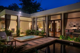 Heritage Suites
