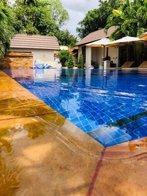 Isirafu Hotel & Residence