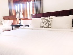 Isirafu Hotel & Residence
