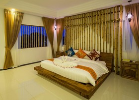 Les Bambous Luxury Hotel