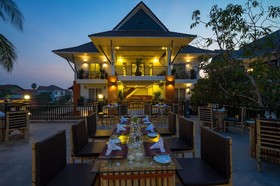 Les Bambous Luxury Hotel