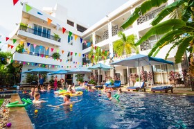 Mad Monkey Hostel Siem Reap