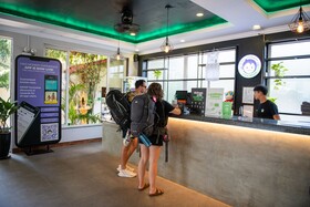 Mad Monkey Hostel Siem Reap