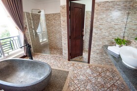 Mad Monkey Hostel Siem Reap