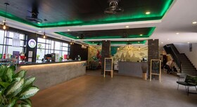 Mad Monkey Hostel Siem Reap