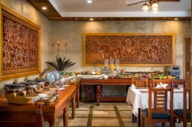 Model Temple Resort & Spa