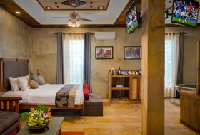 Model Temple Resort & Spa