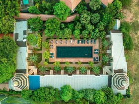 Model Temple Resort & Spa
