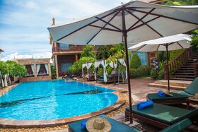 Model Temple Resort & Spa