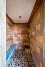 Model Temple Resort & Spa