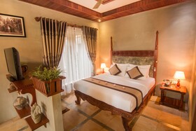 Model Temple Resort & Spa