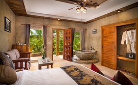 Model Temple Resort & Spa