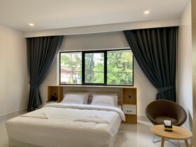Nicos Hotel And Sky Bar