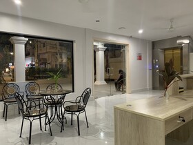 Nicos Hotel And Sky Bar