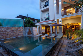 Nuon Oudom Angkor Boutique