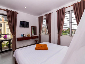 Nuon Oudom Angkor Boutique