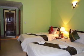 Parklane Hotel