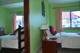 Parklane Hotel