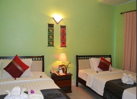 Parklane Hotel