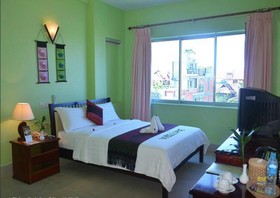Parklane Hotel