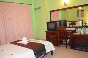 Parklane Hotel