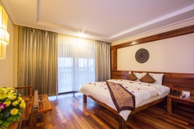 Royal Empire Hotel