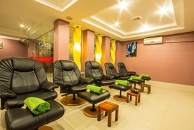 Royal Empire Hotel