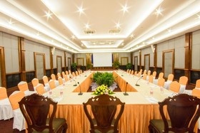 Royal Empire Hotel