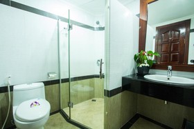 Royal Empire Hotel